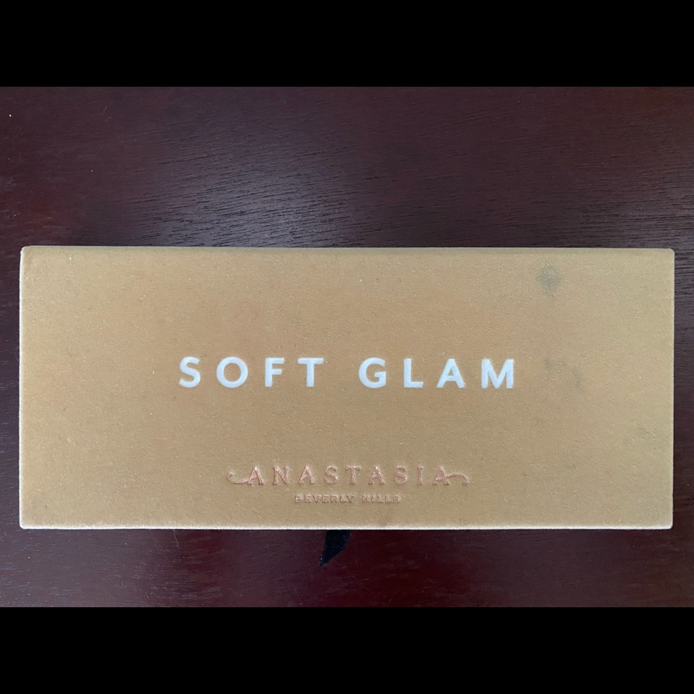 ABH Soft Glam palette